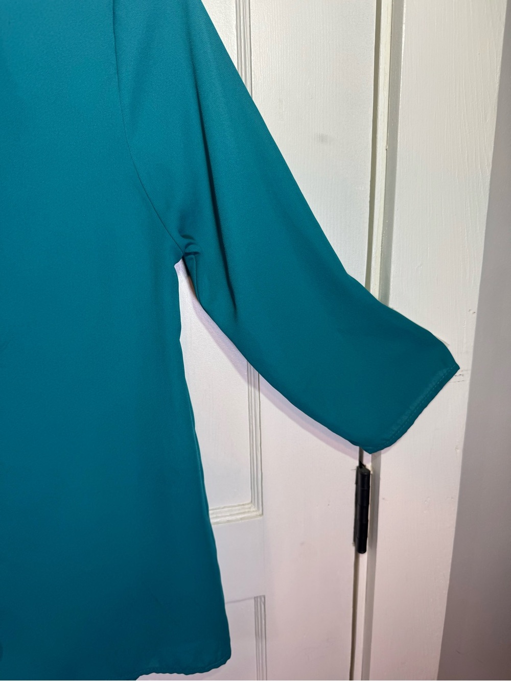 Everly Teal Keyhole Long Sleeve Top - Picture 3 of 11